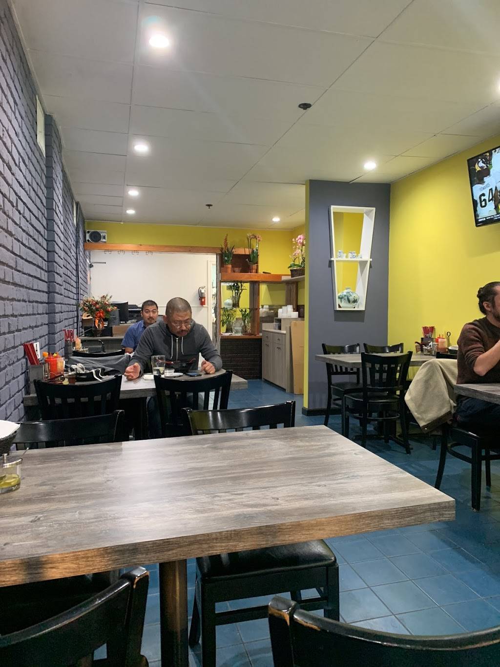 Pho 335 | restaurant | 335 Noe St, San Francisco, CA 94114, USA | 4158292789 OR +1 415-829-2789