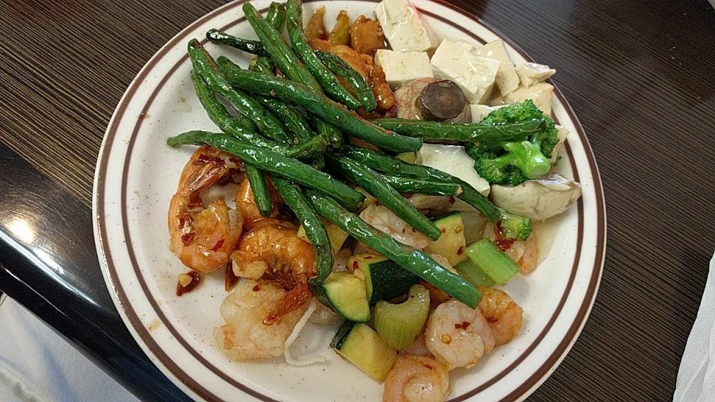 Great Moon Buffet | restaurant | 4845 E McKinley Ave, Fresno, CA 93703, USA | 5594563352 OR +1 559-456-3352