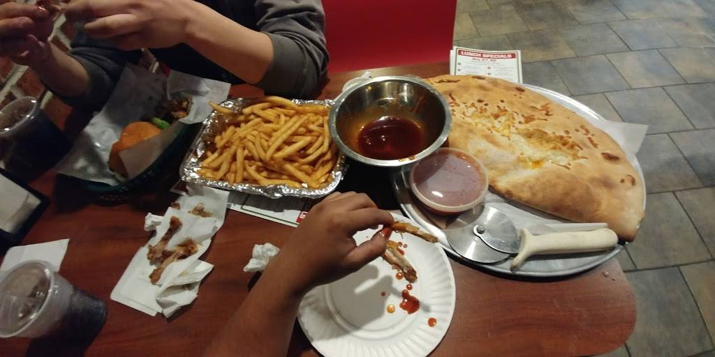 Renzis Pizzeria MAYFAIR | restaurant | 6300 Battersby St, Philadelphia, PA 19149, USA | 2157434300 OR +1 215-743-4300