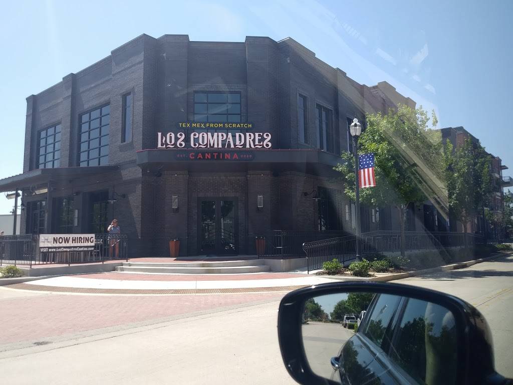 Los Compadres Cantina | restaurant | 320 S Oak St, Roanoke, TX 76262, USA | 6822377867 OR +1 682-237-7867