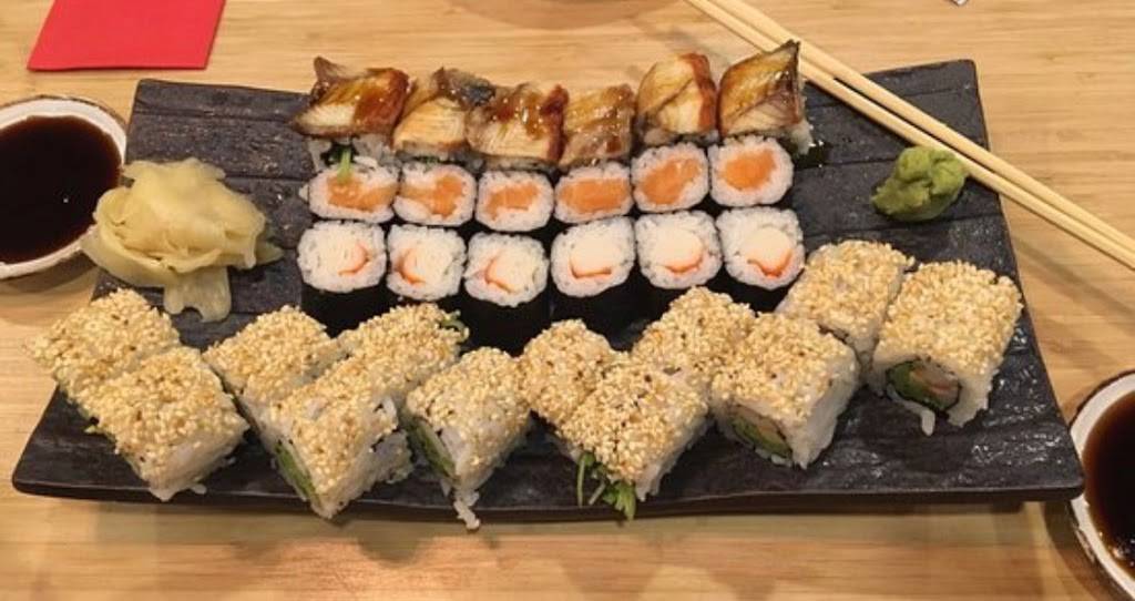 Sushi Express at Madison Green | restaurant | 2001 Crestwood Blvd N, Royal Palm Beach, FL 33411, USA | 5619261505 OR +1 561-926-1505