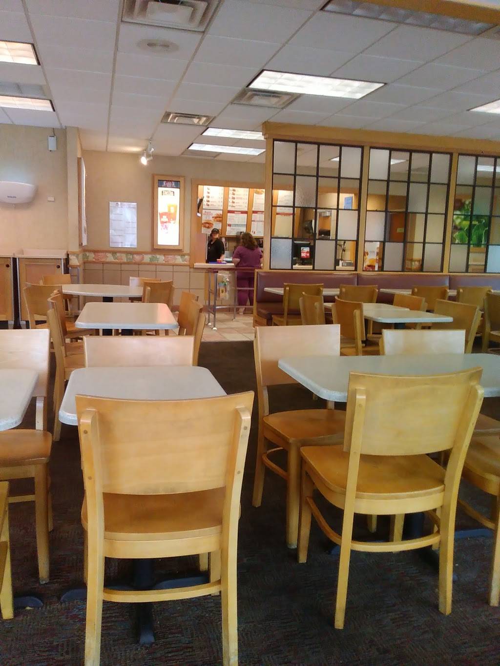 Wendys | restaurant | 811 W Pike St, Clarksburg, WV 26301, USA | 3046246800 OR +1 304-624-6800