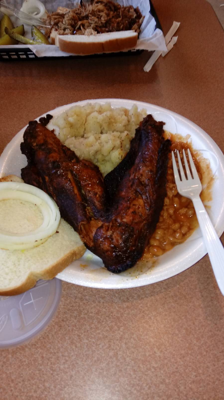 PJS BBQ | restaurant | 2005 Main St, Ferdinand, IN 47532, USA | 8129982100 OR +1 812-998-2100