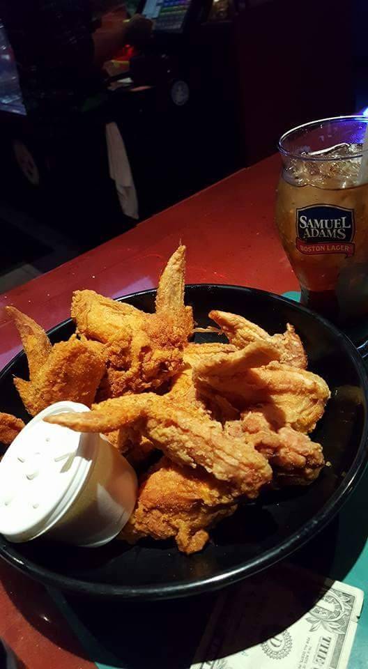 Woodpeckers Pub & Grub | restaurant | 3500 7th Street Rd, New Kensington, PA 15068, USA | 7243399287 OR +1 724-339-9287