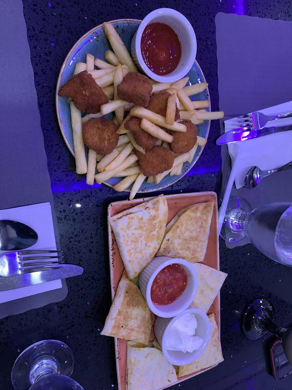 Amira’s Halal Steakhouse | restaurant | 412 S Broadway, Hicksville, NY 11801, USA | 5165974812 OR +1 516-597-4812