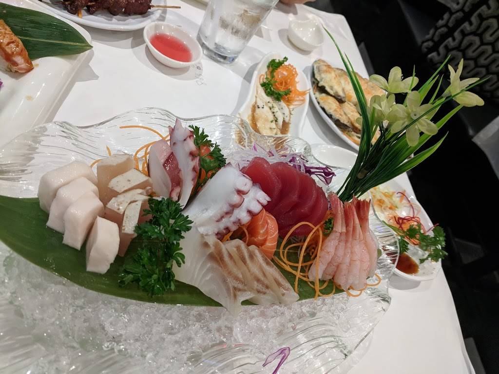 ROBO SUSHI | restaurant | 865 York Mills Rd #9, North York, ON M3B 1Y6, Canada | 6477483675 OR +1 647-748-3675