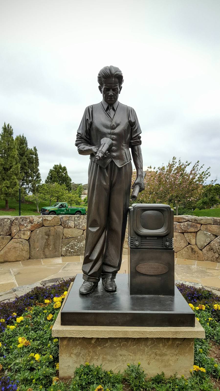 Starbucks | cafe | Building C, 1 Letterman Dr, San Francisco, CA 94129, USA | 4154411740 OR +1 415-441-1740