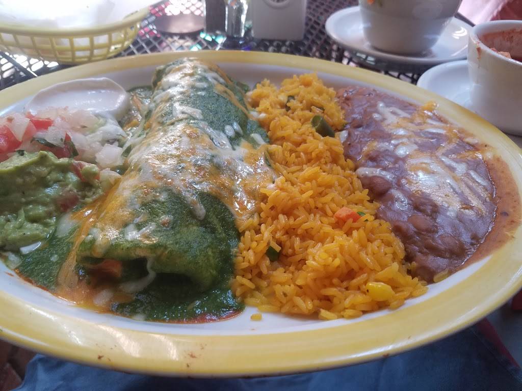 Los Tios Grill | restaurant | 201 Harrison St SE, Leesburg, VA 20175, USA | 5712913652 OR +1 571-291-3652