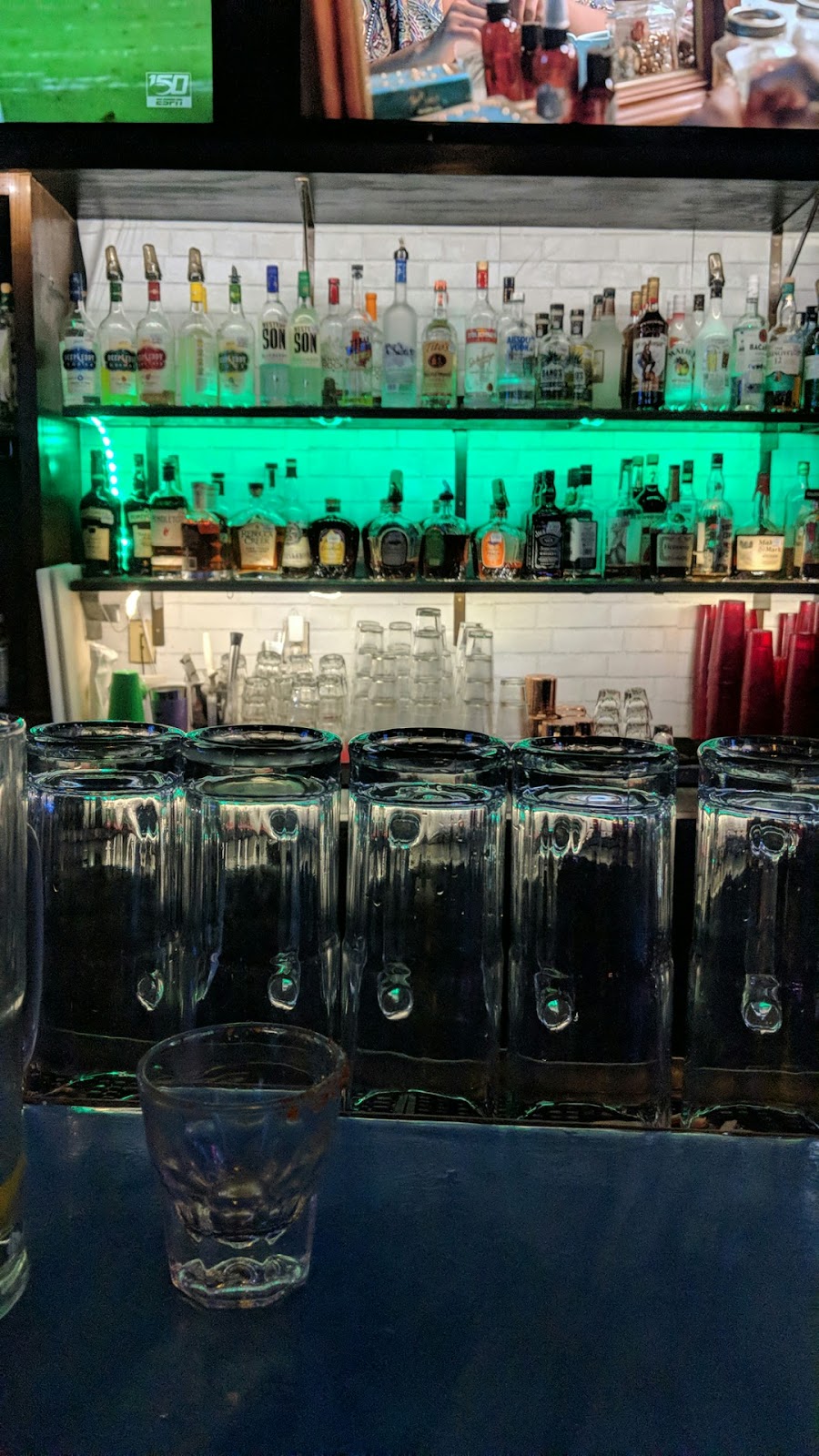 Shenanigans Sports Bar | restaurant | 3250 Sherwood Way, San Angelo, TX 76901, USA | 3256174152 OR +1 325-617-4152