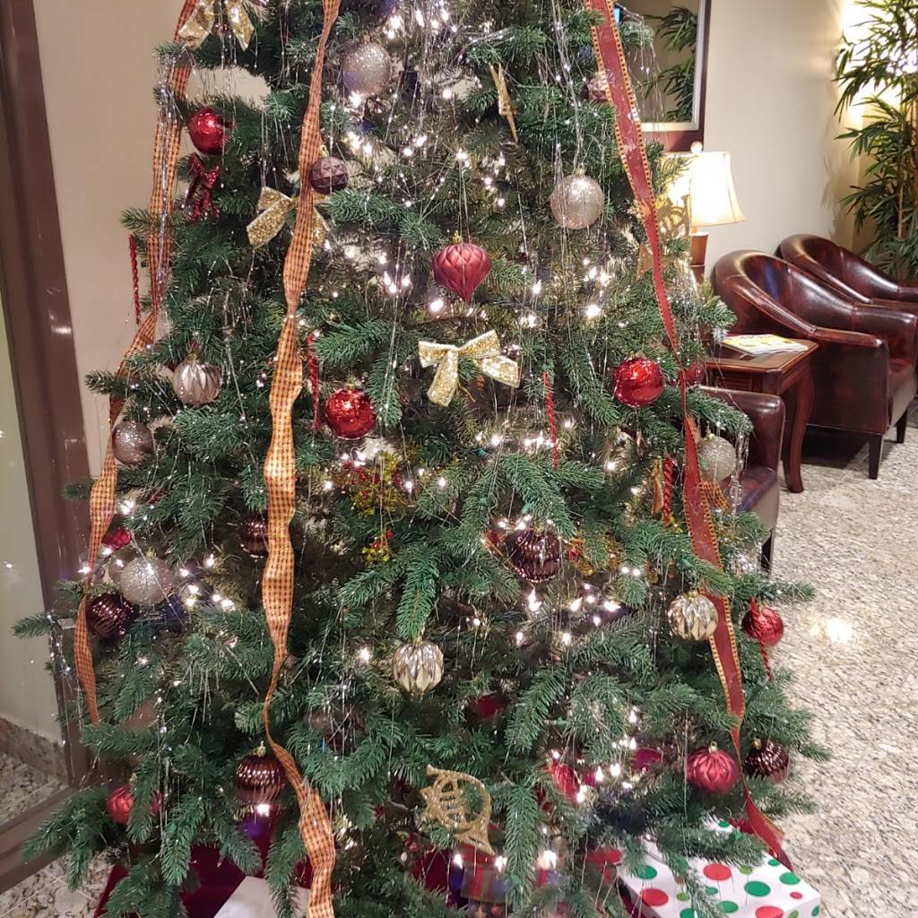 Shuckers Oyster Bar & Grill | restaurant | 96008 Wades Pl, Fernandina Beach, FL 32034, USA | 9042772580 OR +1 904-277-2580