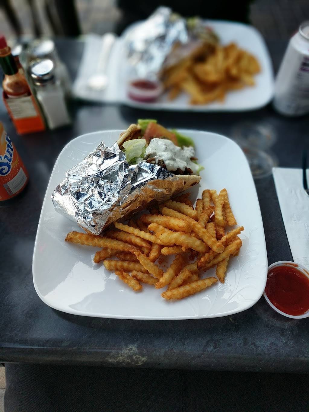 Coachs Grille Fresh Mediterranean | restaurant | 21006 Beach Blvd, Huntington Beach, CA 92648, USA | 7149603400 OR +1 714-960-3400