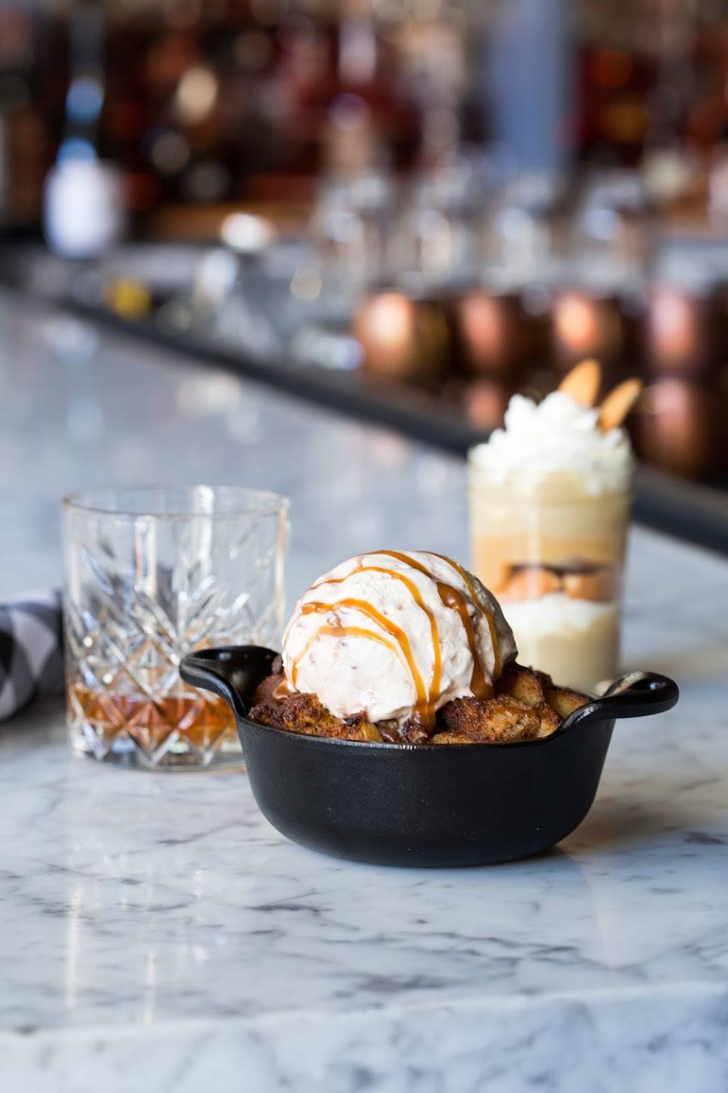 Elm Street Cask & Kitchen | restaurant | 1525 Elm St, Dallas, TX 75201, USA | 9722321728 OR +1 972-232-1728