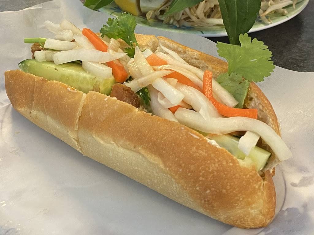 Pho King Vietnamese Restaurant | restaurant | 823 California Ave, Wahiawa, HI 96786, USA | 8086215499 OR +1 808-621-5499