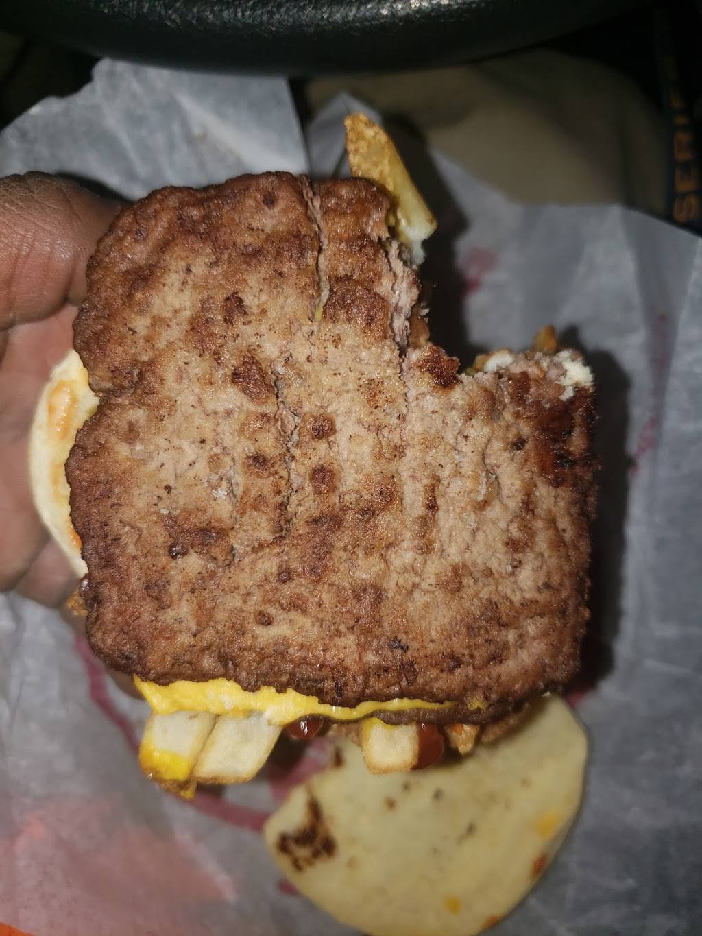 Wendys | restaurant | 2237 Noblestown Rd, Pittsburgh, PA 15205, USA | 4129212350 OR +1 412-921-2350