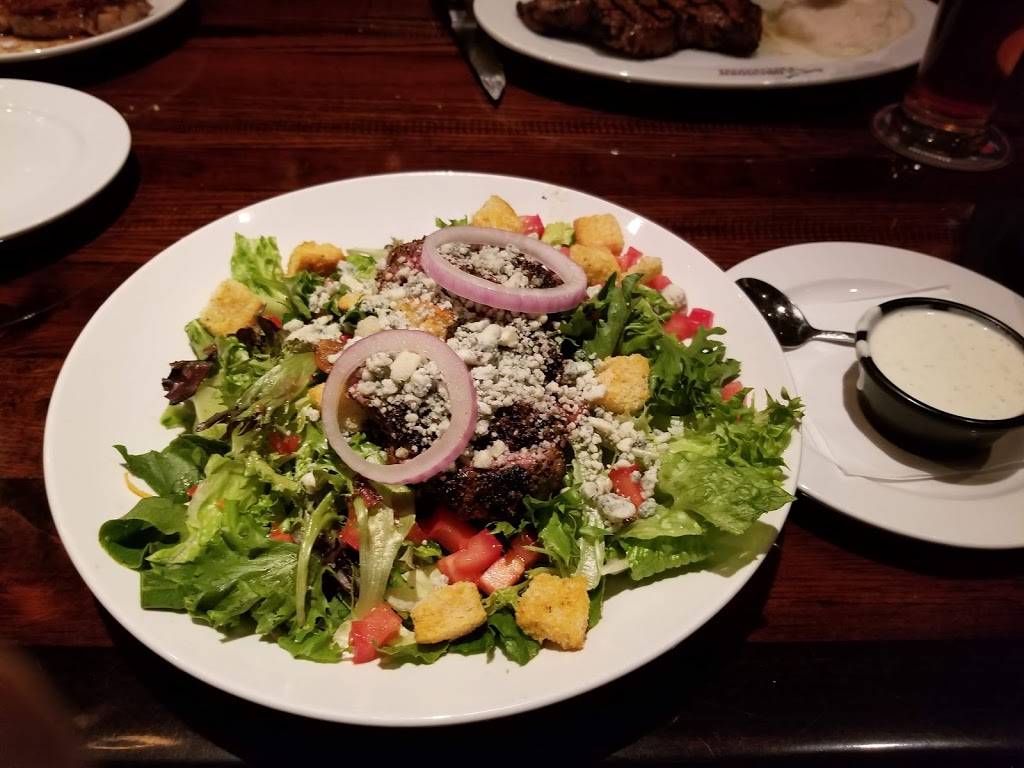 LongHorn Steakhouse | meal takeaway | 2475 S Oneida St, Green Bay, WI 54304, USA | 9204050467 OR +1 920-405-0467