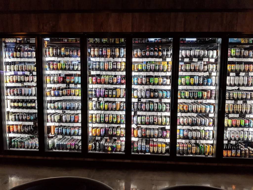 Hop Street Lounge | restaurant | 7215 E 22nd St #101, Tucson, AZ 85710, USA | 5202747904 OR +1 520-274-7904