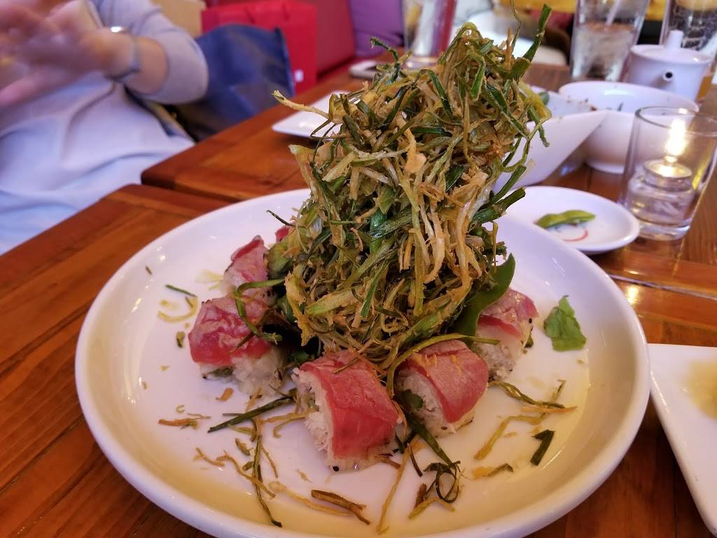 Azuki Sushi | restaurant | 2321 Fifth Ave, San Diego, CA 92101, USA | 6192384760 OR +1 619-238-4760