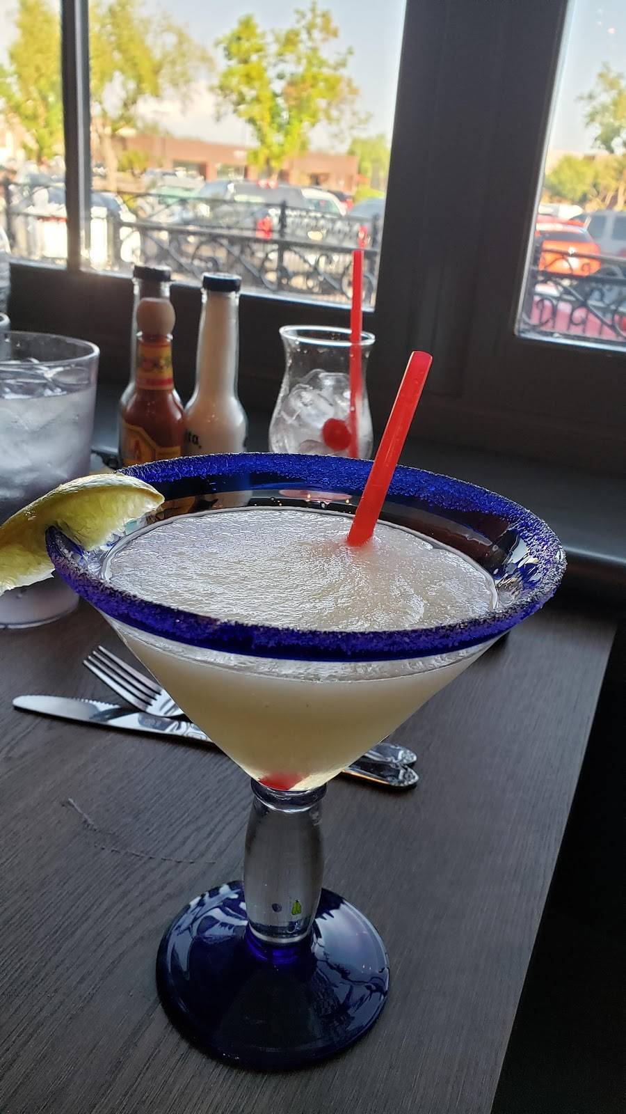 Garcias Mexican Restaurant | restaurant | 5695 W Bell Rd, Glendale, AZ 85308, USA | 6023543610 OR +1 602-354-3610