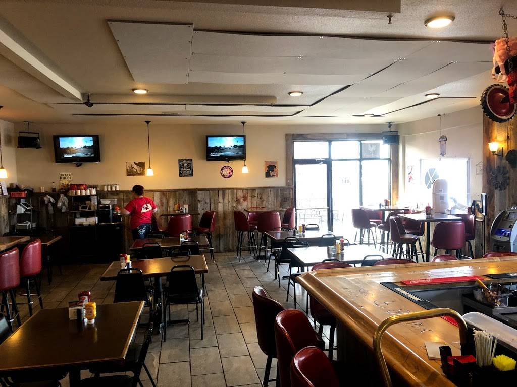 Roosters Grille & Pizzaria | restaurant | 1000 5th St, Calhan, CO 80808, USA | 7193473280 OR +1 719-347-3280