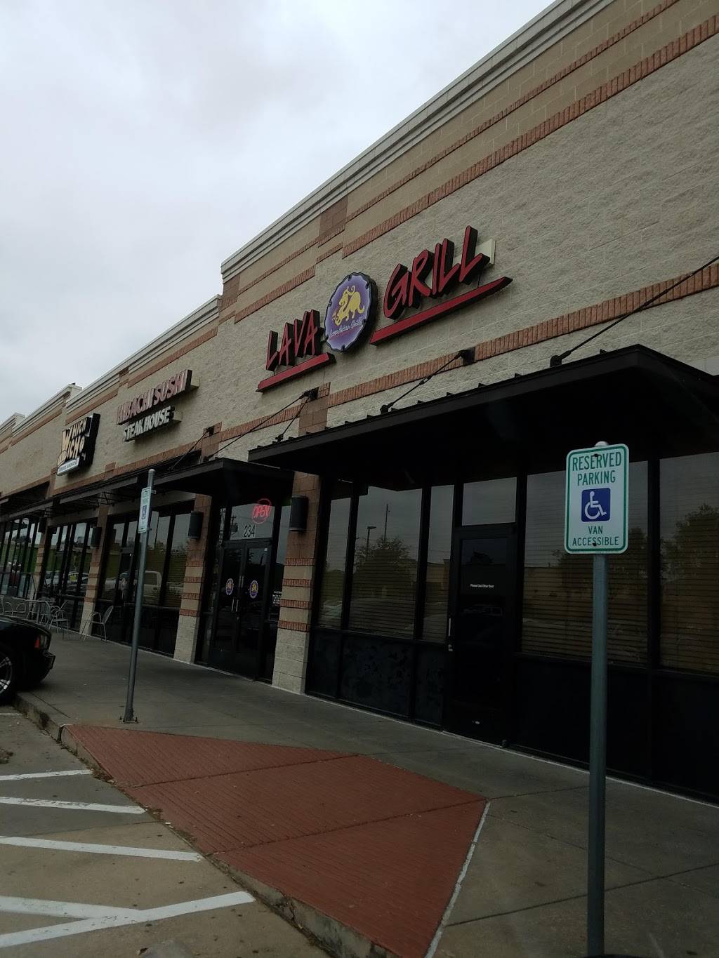 Lava Grill | restaurant | 1201 W Glade Rd, Euless, TX 76039, USA | 8173187100 OR +1 817-318-7100