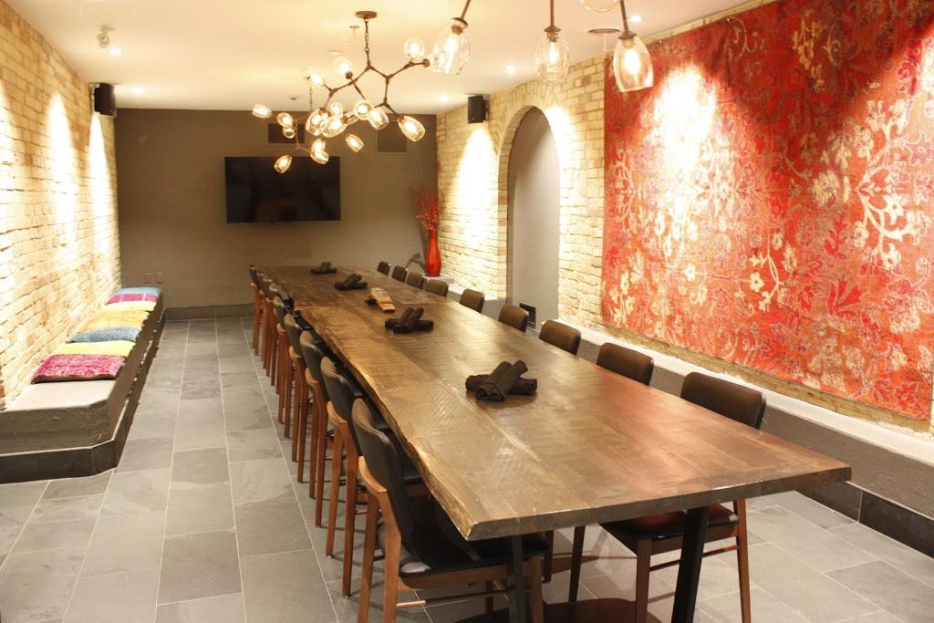 TWH Social | restaurant | 1 King St W, Kitchener, ON N2G 1A3, Canada | 5197458478 OR +1 519-745-8478