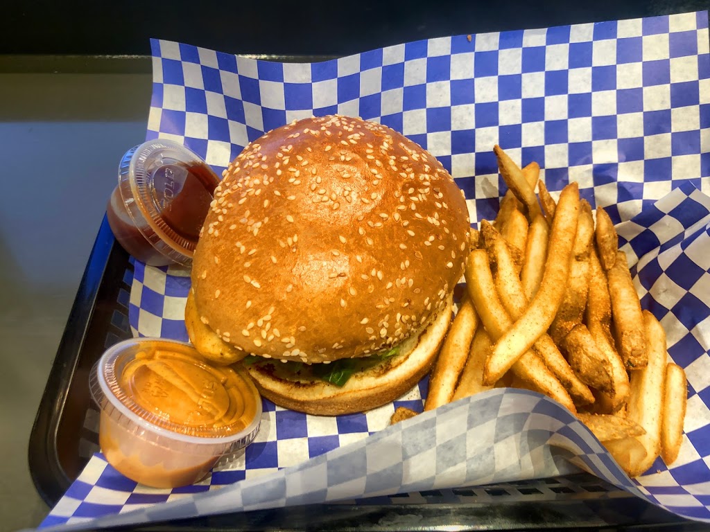 FLAME ON PERI PERI GRILL | restaurant | 7041 N Milwaukee Ave, Niles, IL 60714, USA | 8477793950 OR +1 847-779-3950