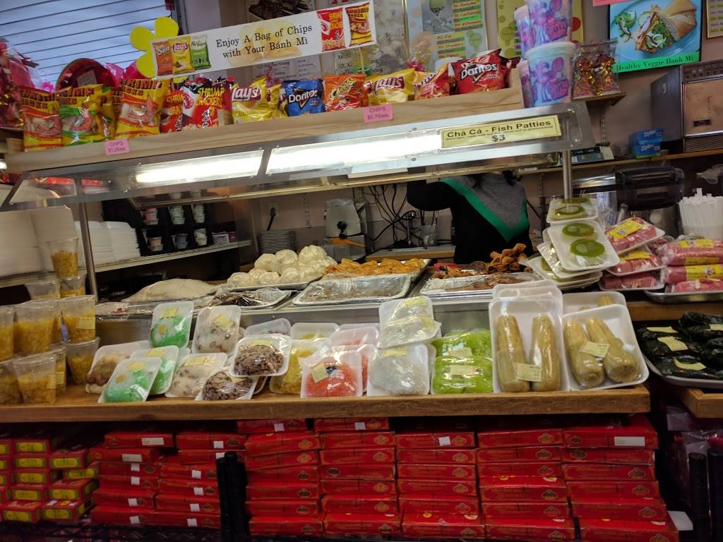 Huong Binh Bakery | restaurant | 6781 Wilson Blvd, Falls Church, VA 22044, USA | 7032379228 OR +1 703-237-9228