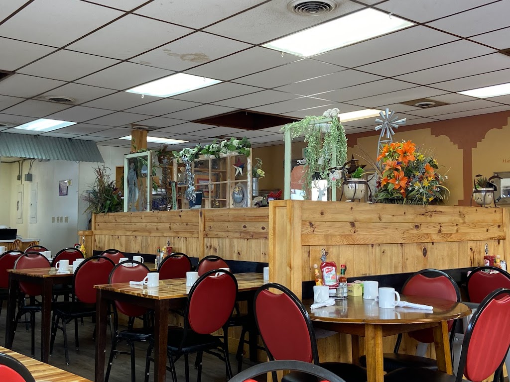 Western Skys Family Diner | restaurant | 86 16th St, Wheatland, WY 82201, USA | 3073229302 OR +1 307-322-9302