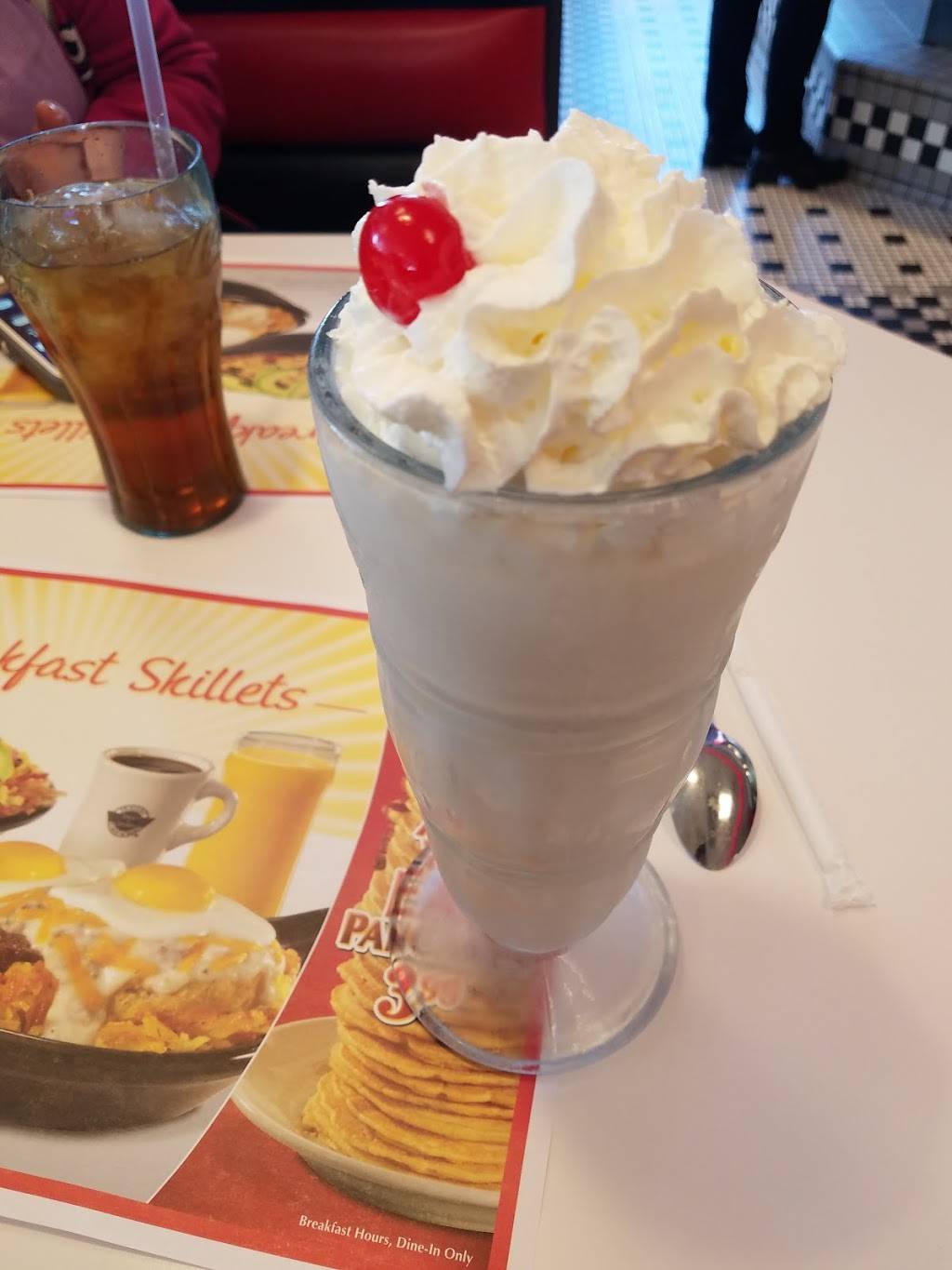 Steak n Shake | restaurant | 518 Essex Dr, Kokomo, IN 46901, USA | 7658688206 OR +1 765-868-8206