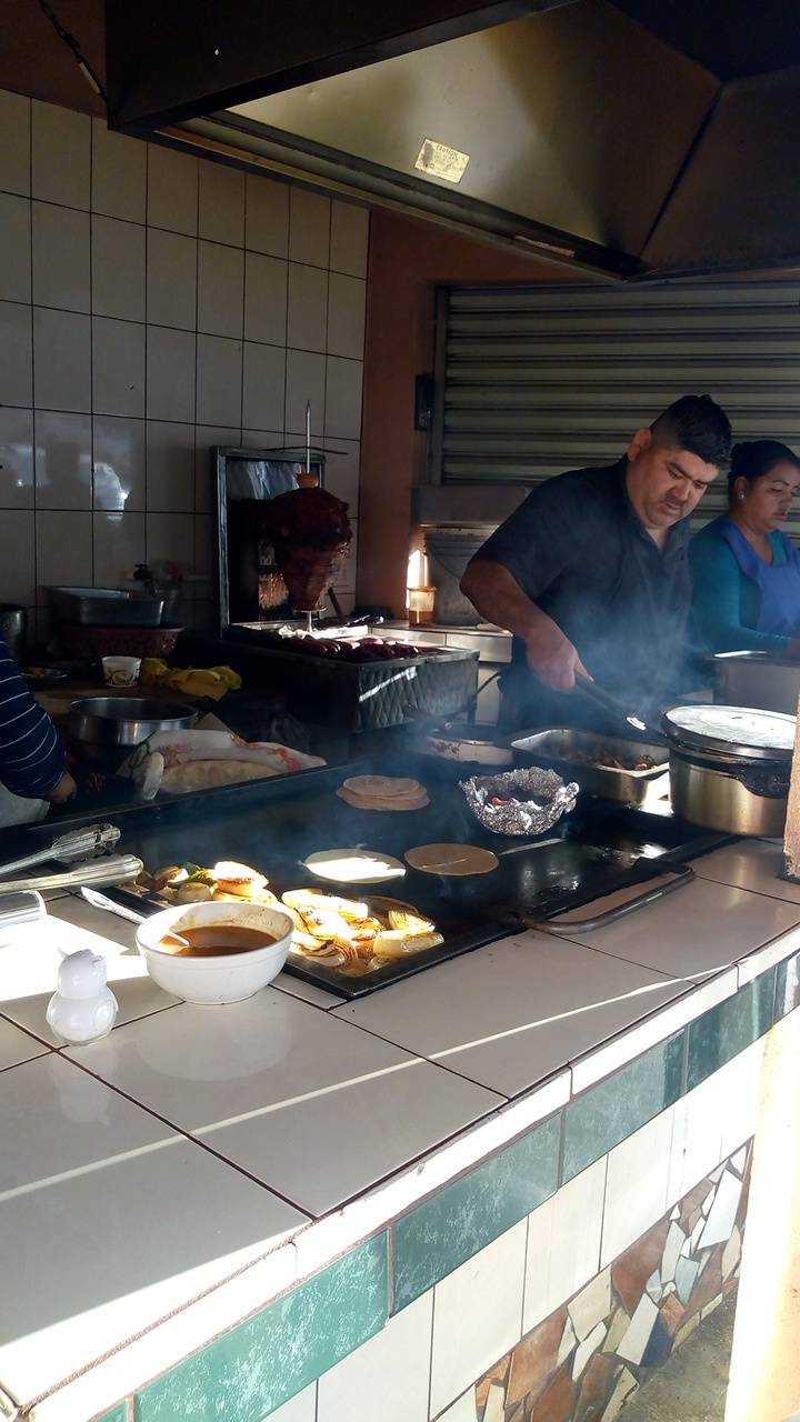 Tacos Mago El huevon | restaurant | Av. Rampa Quetzalcoatl 7103-7114, Colinas de Aragon, 22710 Rosarito, B.C., Mexico | 016611019158 OR +52 661 101 9158