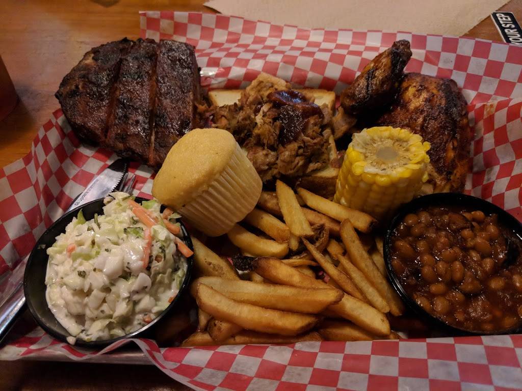Famous Daves Bar-B-Que | restaurant | 61 Curtner Ave, San Jose, CA 95125, USA | 4082927444 OR +1 408-292-7444