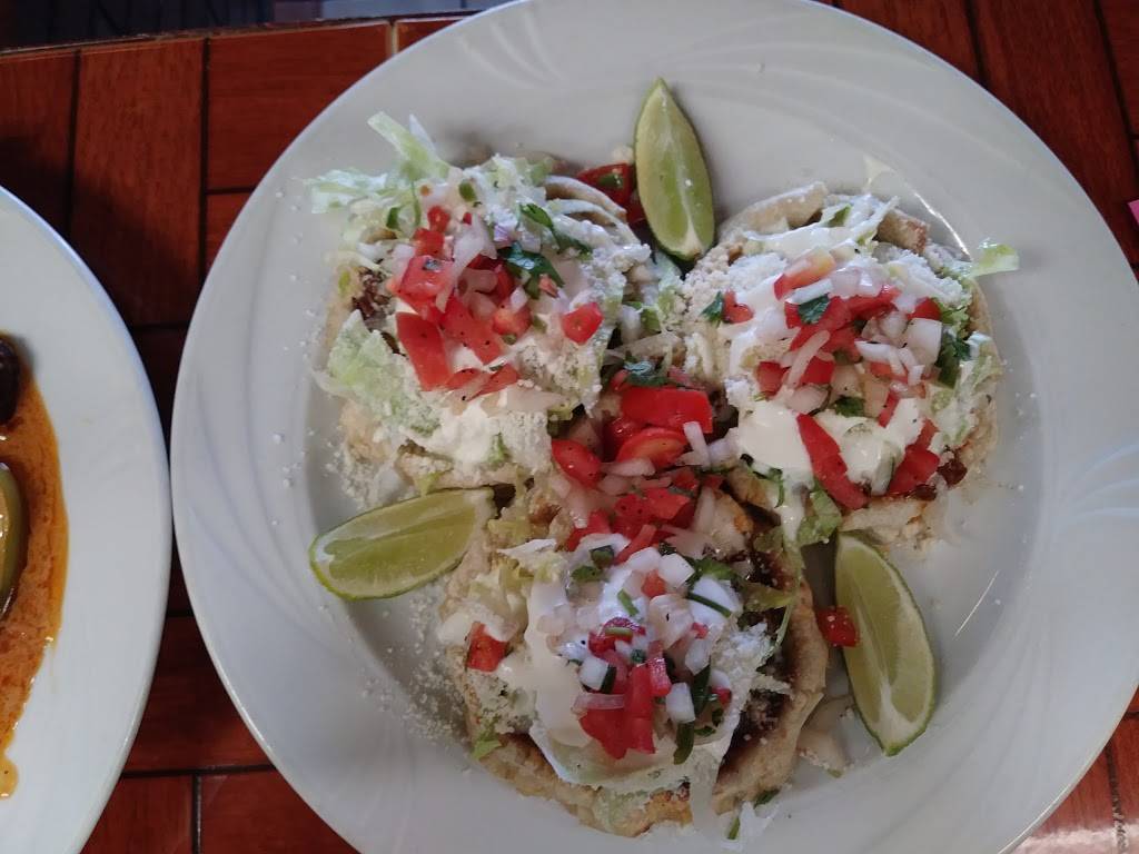 El Rinconcito Internacional | restaurant | 914 E 8th St, National City, CA 91950, USA | 6194346165 OR +1 619-434-6165