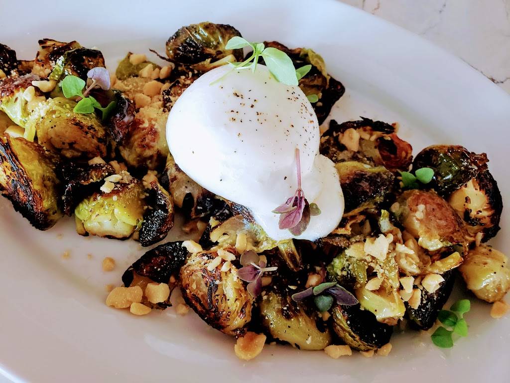 Surf House Oyster Bar & Surf Camp | restaurant | 604 N Lake Park Blvd, Carolina Beach, NC 28428, USA | 9107070422 OR +1 910-707-0422