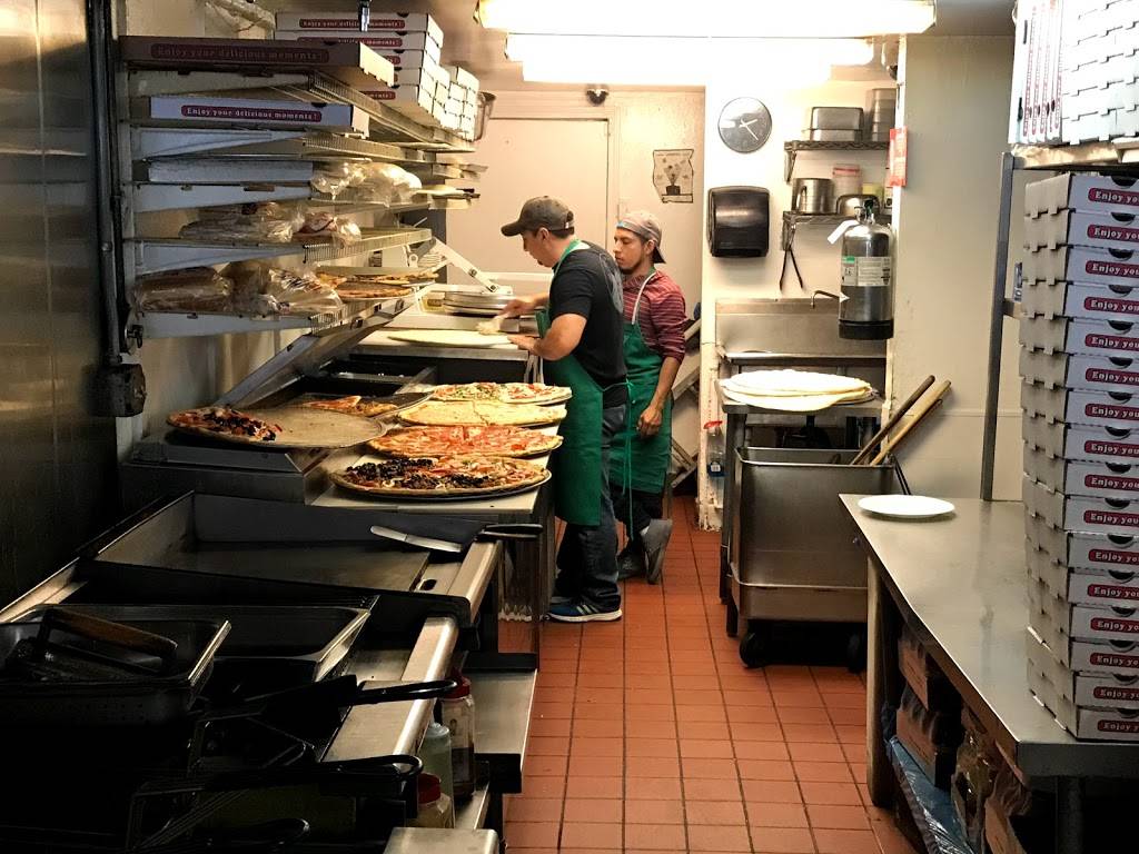 Bella Lucca Pizza | restaurant | 418 Geary St, San Francisco, CA 94102, USA | 4157766777 OR +1 415-776-6777