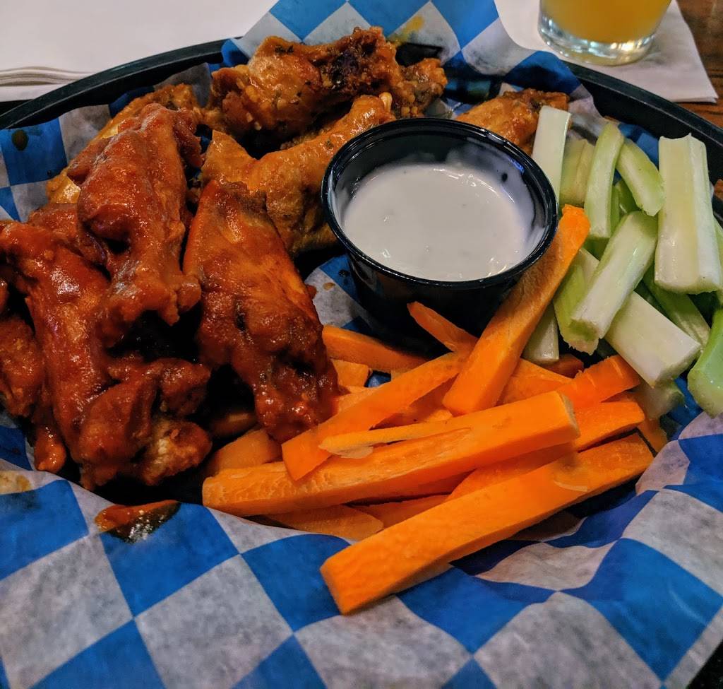 Smokin Joes Saloon | restaurant | 2001 E Carson St, Pittsburgh, PA 15203, USA | 4124316757 OR +1 412-431-6757