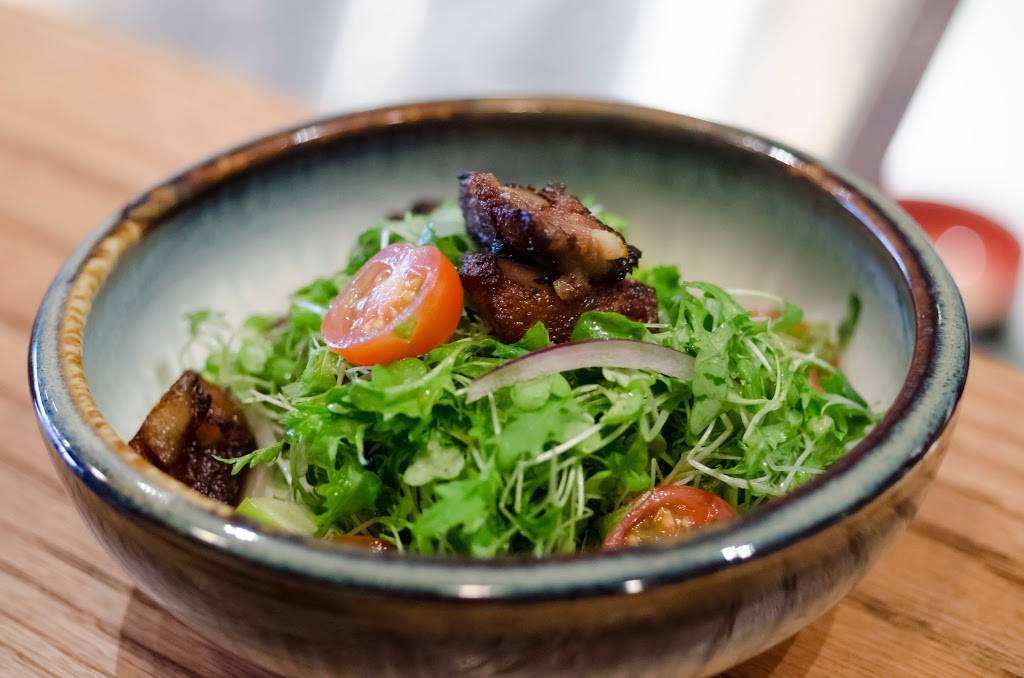 Yuzu Sushi & Robata Grill | restaurant | 1751 W Chicago Ave, Chicago, IL 60622, USA | 3126664100 OR +1 312-666-4100