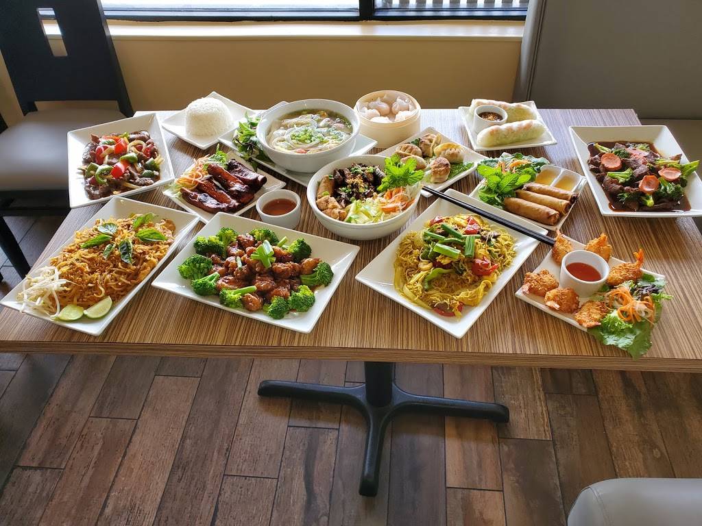 Pho Delray | restaurant | 6592 W Atlantic Ave, Delray Beach, FL 33446, USA | 5612702951 OR +1 561-270-2951