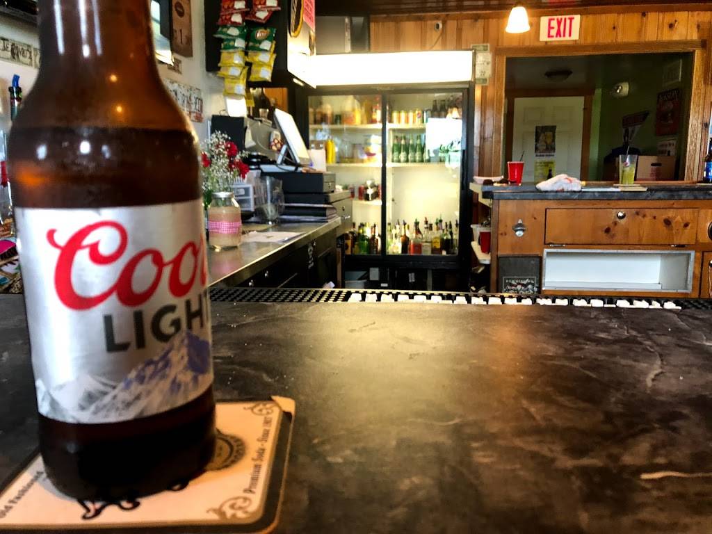 Bucks Bar & Grill | restaurant | 2977 WI-32, Pulaski, WI 54162, USA | 9208222023 OR +1 920-822-2023