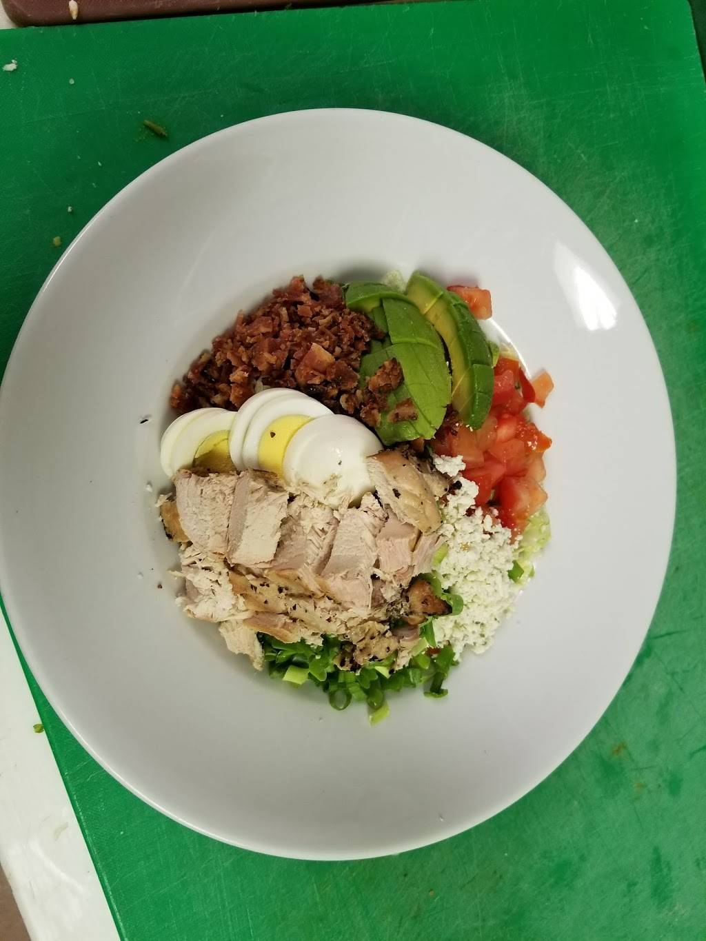 Louises Trattoria | restaurant | 232 N Larchmont Blvd, Los Angeles, CA 90004, USA | 3239629510 OR +1 323-962-9510