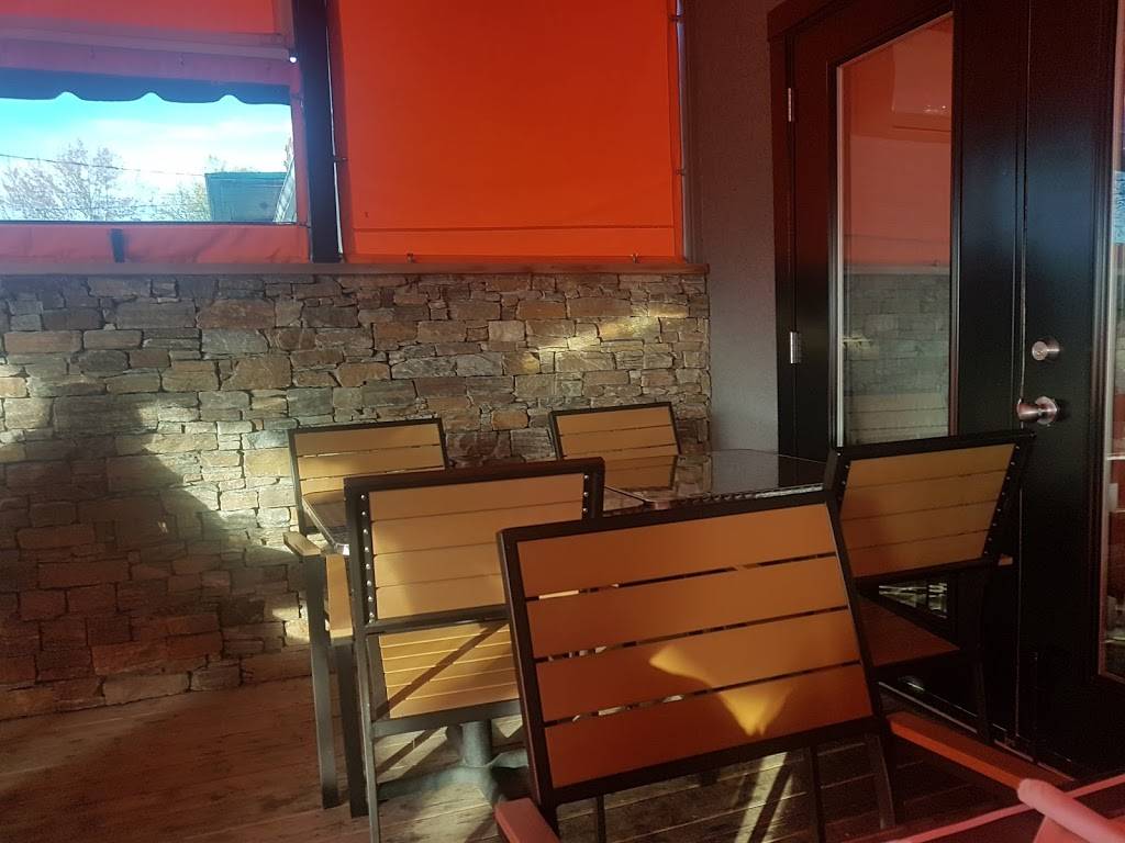 Dez Taverne Urbaine | restaurant | 19 Rue Isabella, Salaberry-de-Valleyfield, QC J6T 4Z1, Canada | 4507470330 OR +1 450-747-0330