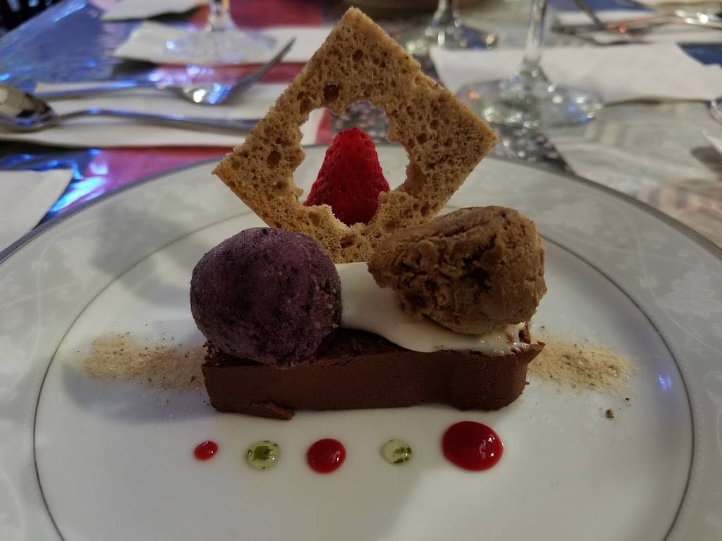 Grouchy Chef | restaurant | 4433 Russell Rd #113, Mukilteo, WA 98275, USA | 4254939754 OR +1 425-493-9754