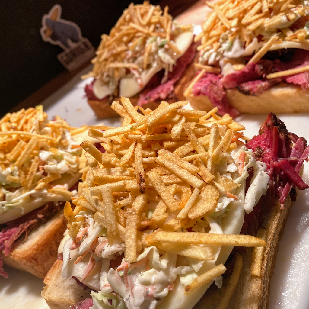 Gorilla City Meats & Sandwiches | restaurant | 2685 NW 105th Ave, Doral, FL 33172, USA | 3057731045 OR +1 305-773-1045