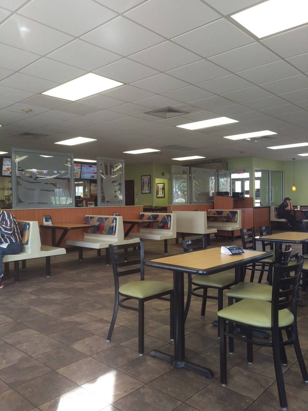 Burger King | restaurant | 5705 Screaming Eagle Blvd, Fort Campbell, TN 42223, USA | 9314316923 OR +1 931-431-6923