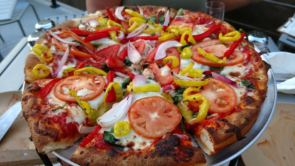 Beerhead Bar & Eatery | restaurant | 8003 Crile Rd, Painesville, OH 44077, USA | 4405795430 OR +1 440-579-5430