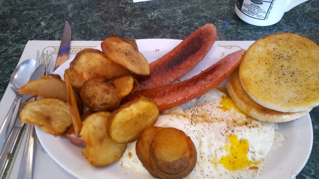 Scullys Silver Lake Grill | restaurant | 107 S Cogswell Dr, Silver Lake, WI 53170, USA | 2628894727 OR +1 262-889-4727