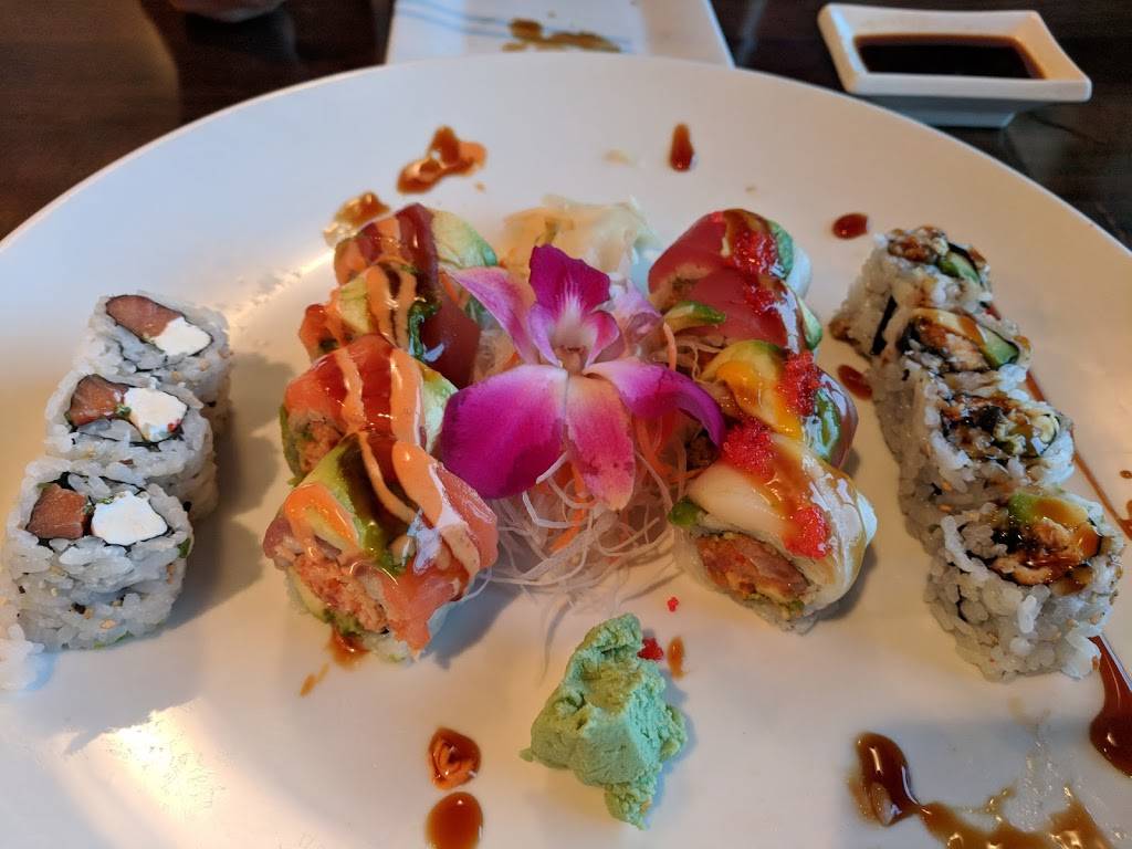 Nakamori Japanese Bistro | restaurant | 7101 France Ave S #113, Edina, MN 55435, USA | 9529209980 OR +1 952-920-9980