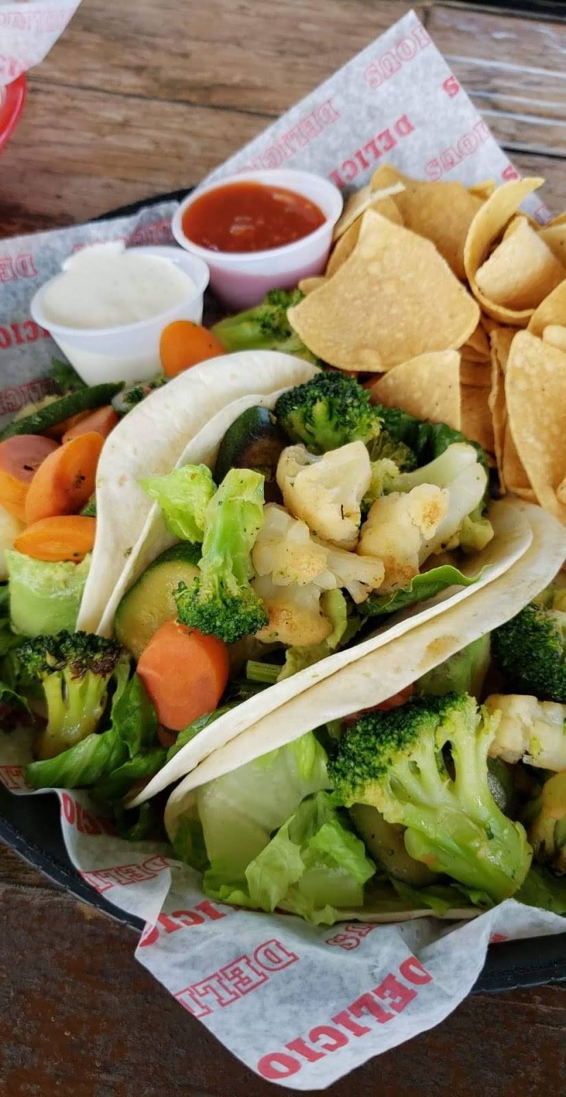 Chases on the Beach | restaurant | 3401 S Atlantic Ave, New Smyrna Beach, FL 32169, USA | 3864238787 OR +1 386-423-8787