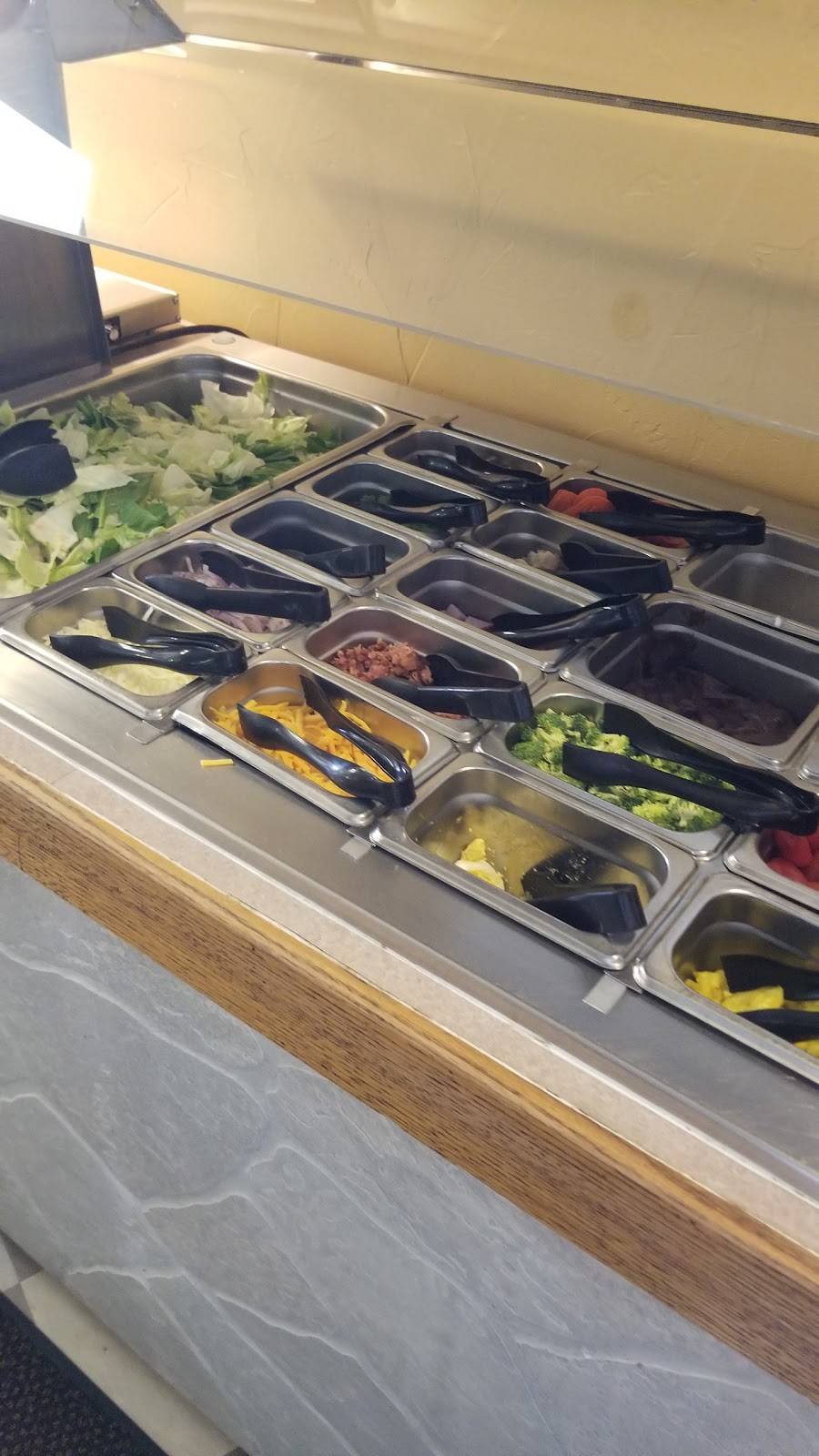 BC Pizza of Lowell | restaurant | 1335 W Main St, Lowell, MI 49331, USA | 6168979776 OR +1 616-897-9776