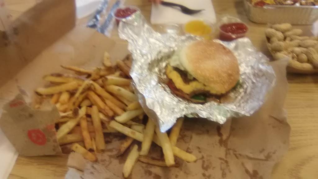 Five Guys | meal takeaway | 3155 W Shore Dr, Holland, MI 49424, USA | 6163995551 OR +1 616-399-5551
