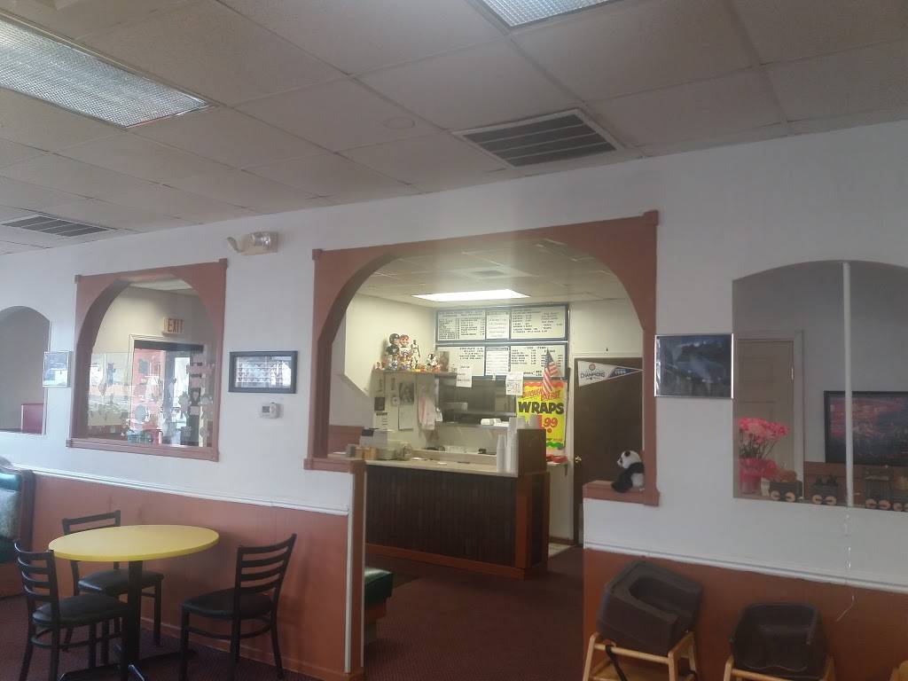 Hungry Boys | restaurant | 811 N Ladd St, Pontiac, IL 61764, USA | 8158441022 OR +1 815-844-1022